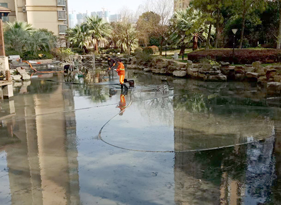 雨山景观池淤泥清理